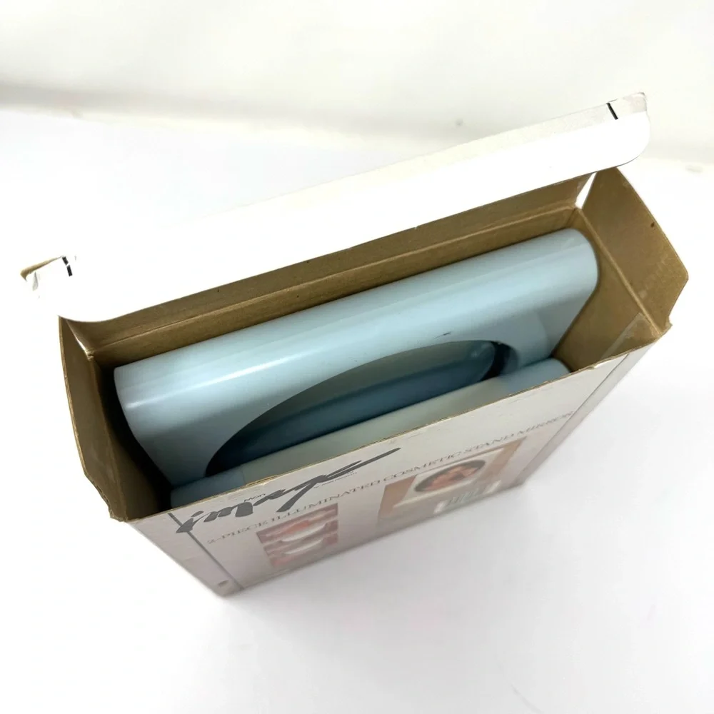 Vintage portable cosmetic mirror